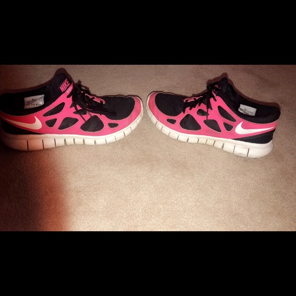 Nike Shoes - Nike sneakers Women’s 9.5 Nike Shoes - Nike sneakers Women’s 9.5